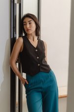 SASKIA CONTRAST BUTTON VEST