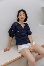 HILDA EMBROIDERED TOP HILDA EMBROIDERED TOP