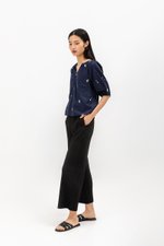 HILDA EMBROIDERED TOP HILDA EMBROIDERED TOP