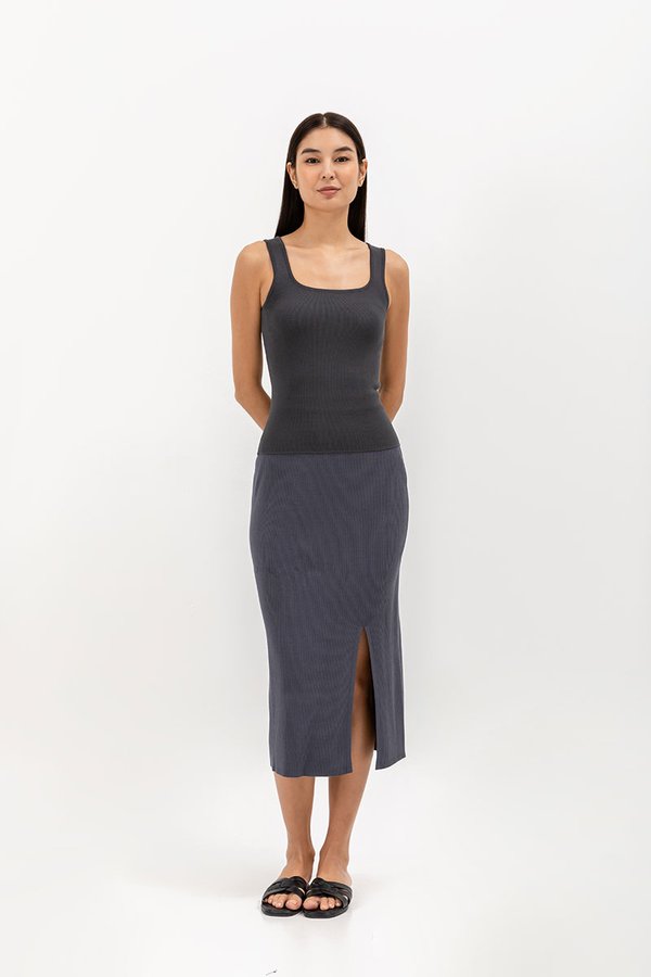 DANILA SQUARENECK KNIT TOP