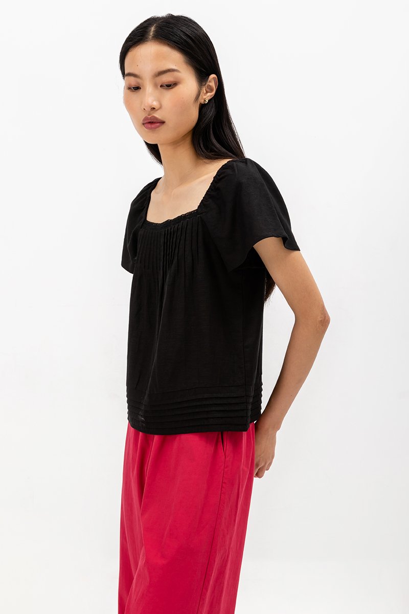 NEVYA LACE TRIM LINEN TOP