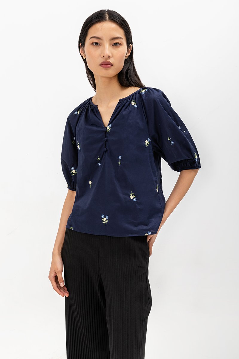 HILDA EMBROIDERED TOP HILDA EMBROIDERED TOP
