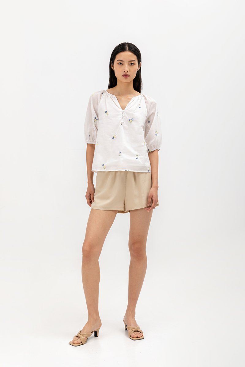 HILDA EMBROIDERED TOP HILDA EMBROIDERED TOP