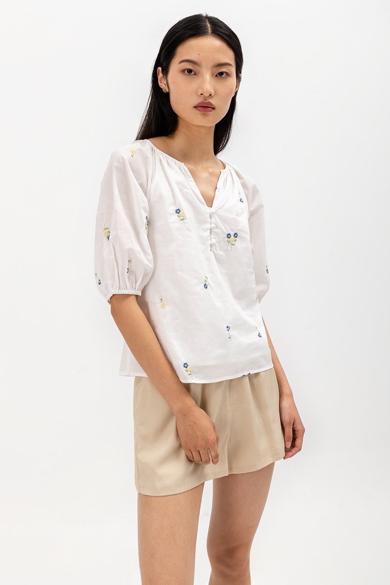 HILDA EMBROIDERED TOP HILDA EMBROIDERED TOP