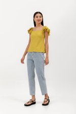 THYLIN RUFFLE SLEEVE TOP