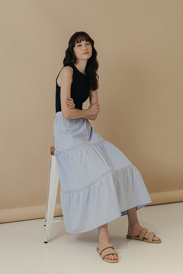 ZENDAYA LACE TIERED SKIRT