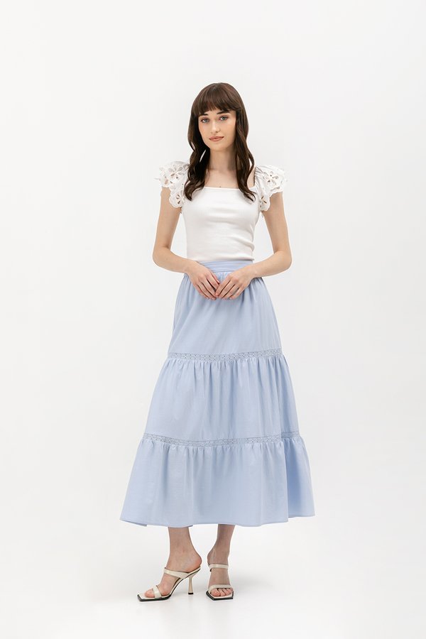 ZENDAYA LACE TIERED SKIRT