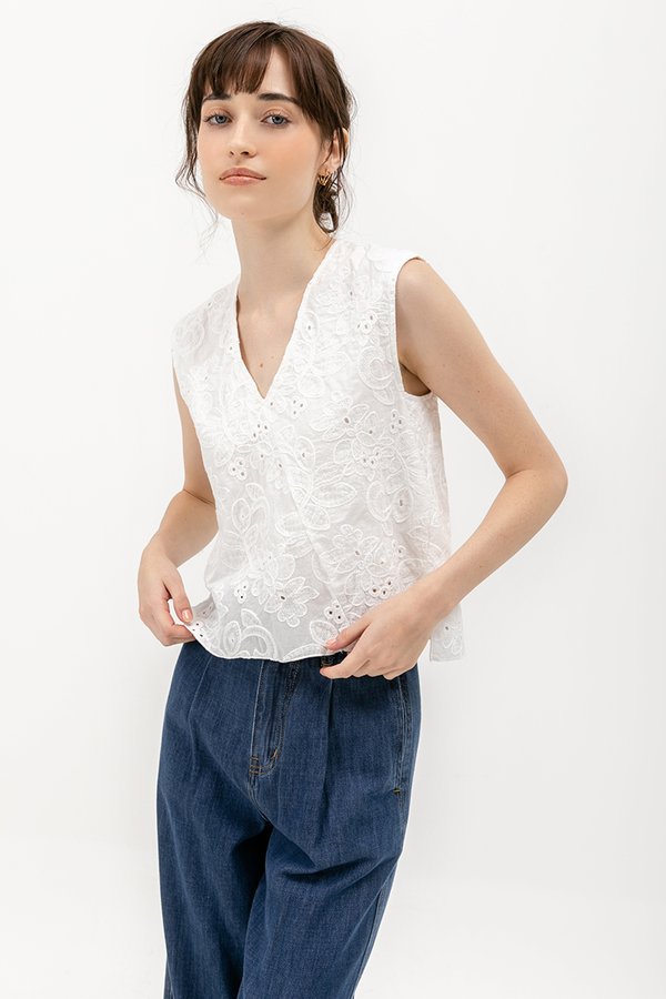 ADIRA EMBROIDERED BOXY TOP ADIRA EMBROIDERED BOXY TOP