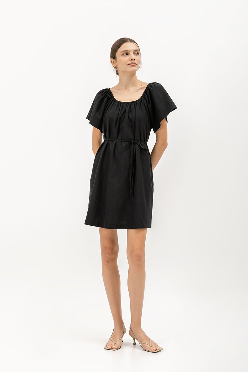 MIKARI SQUARENECK DRESS W SASH