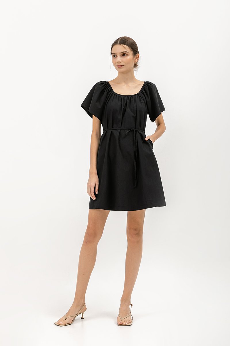 MIKARI SQUARENECK DRESS W SASH