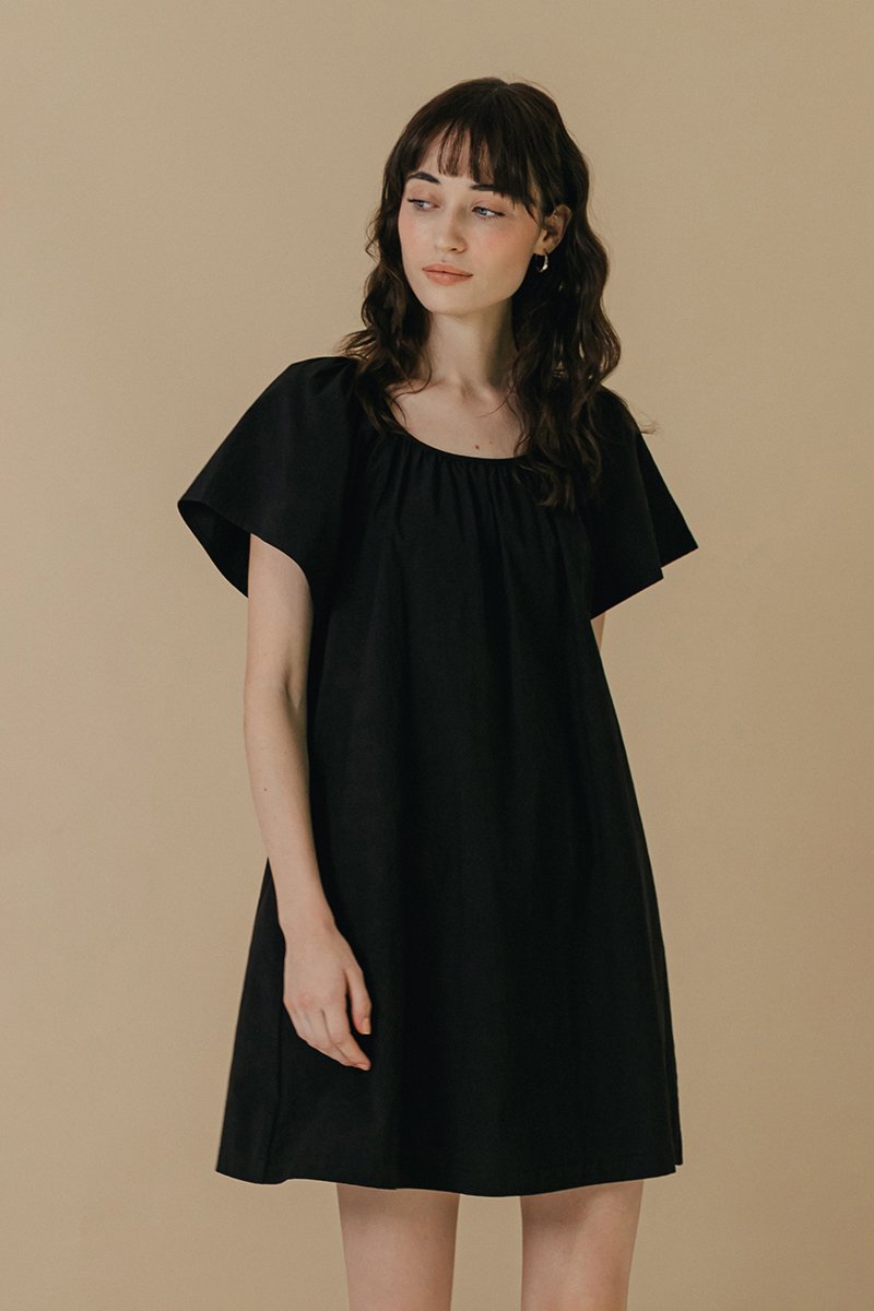 MIKARI SQUARENECK DRESS W SASH