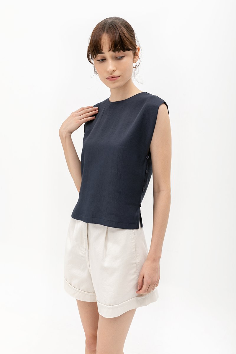 LUKA TEXTURED TOP