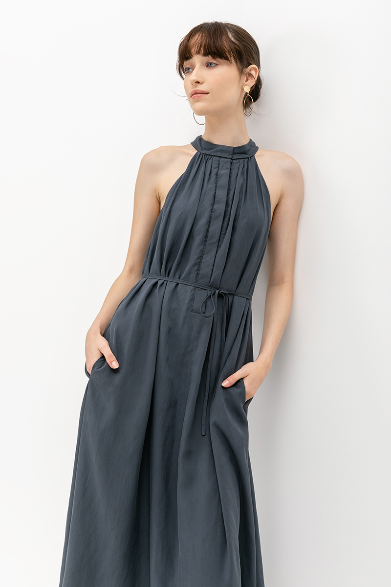 BERLIN HIGHNECK DRESS W SASH 