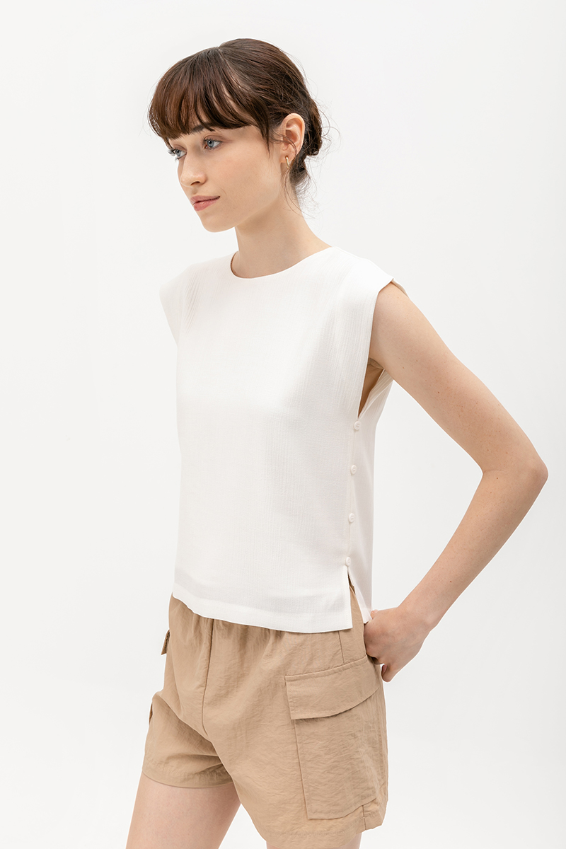 LUKA TEXTURED TOP