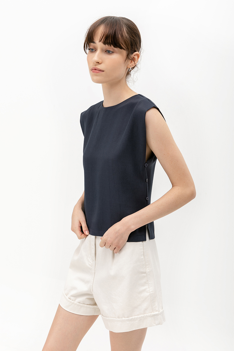 LUKA TEXTURED TOP