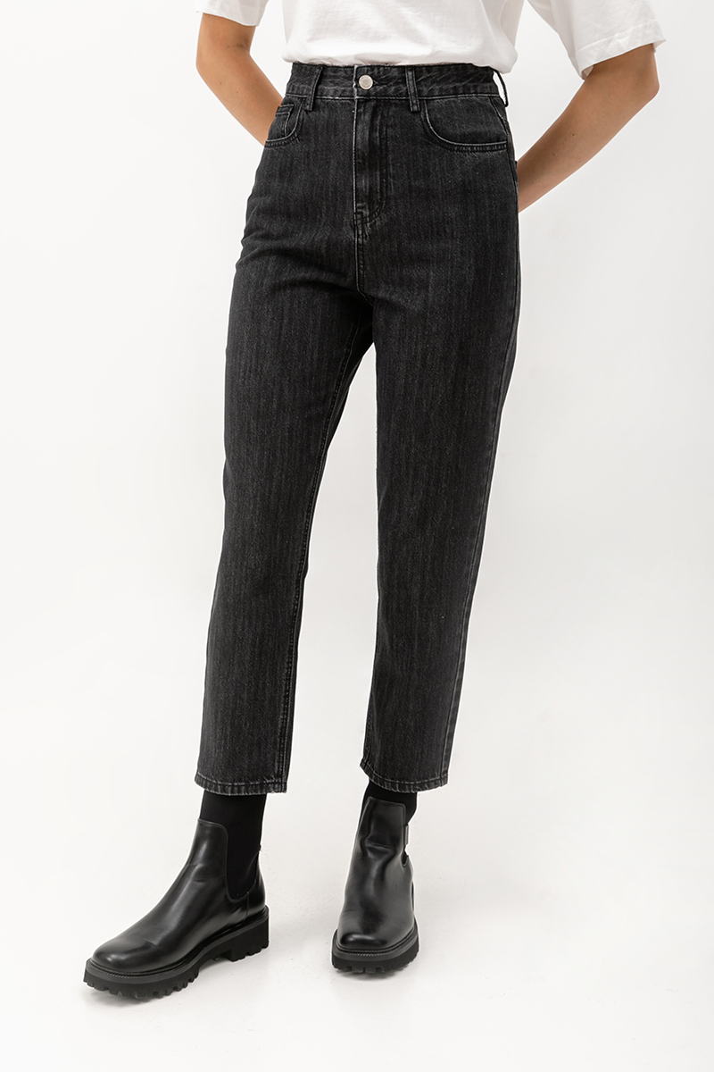 LUISA TAPERED DENIM JEANS