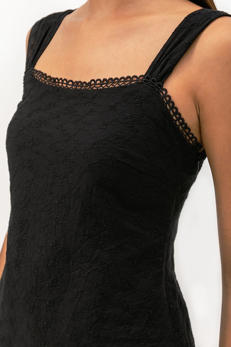 FAERY EYELET TOP