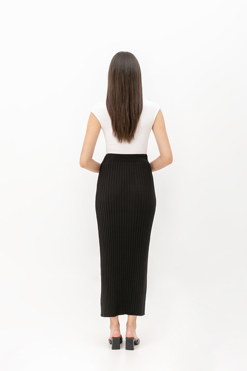 NOELY LONG KNITTED SKIRT