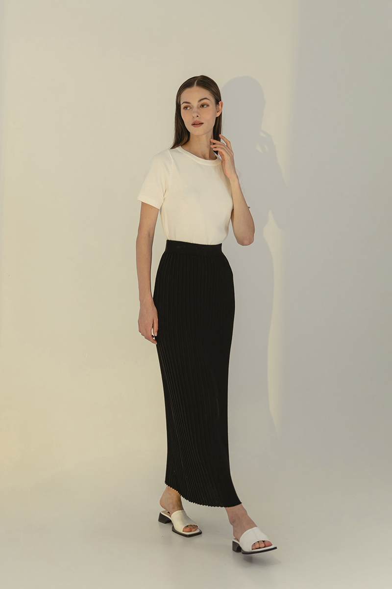 NOELY LONG KNITTED SKIRT