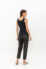 RAYLEE KNIT SCALLOP SQUARE NECK TANK TOP