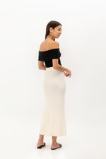 LUCIA KNITTED SKIRT WITH SLIT LUCIA KNITTED SKIRT WITH SLIT