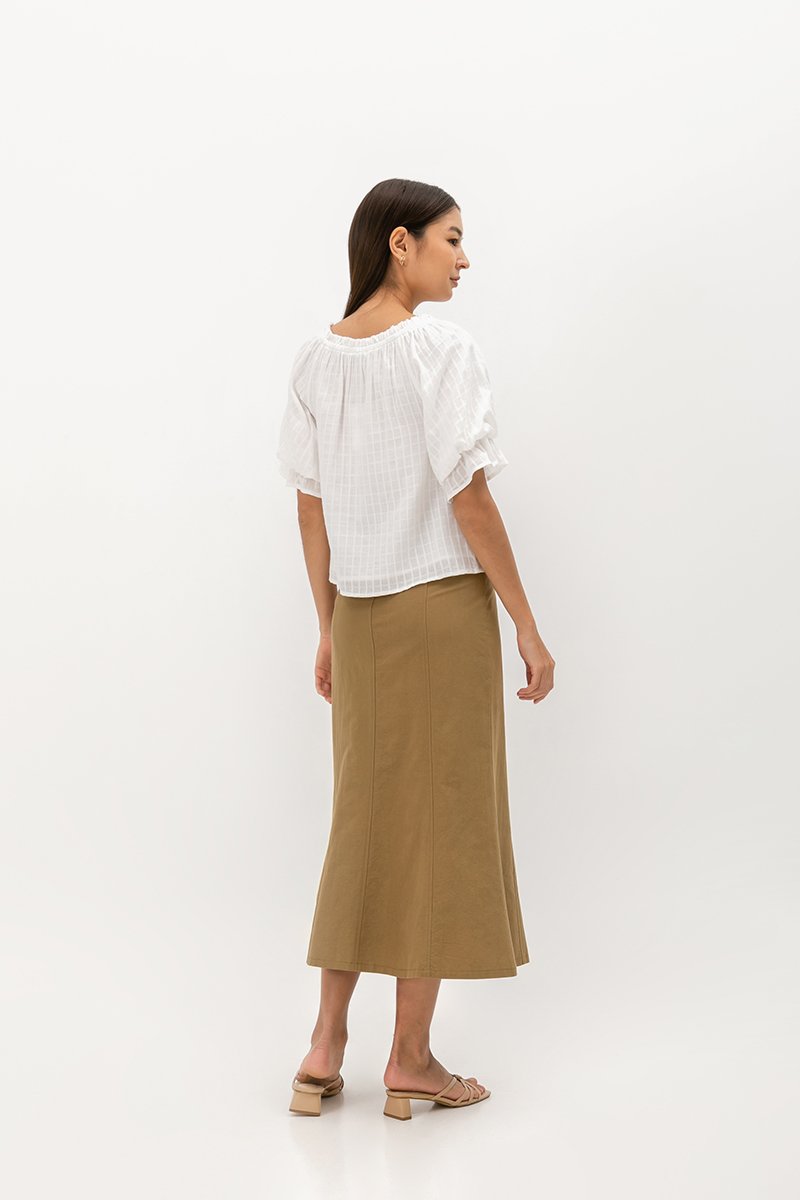 ALVA PUFF SLEEVE TIE-NECK TOP