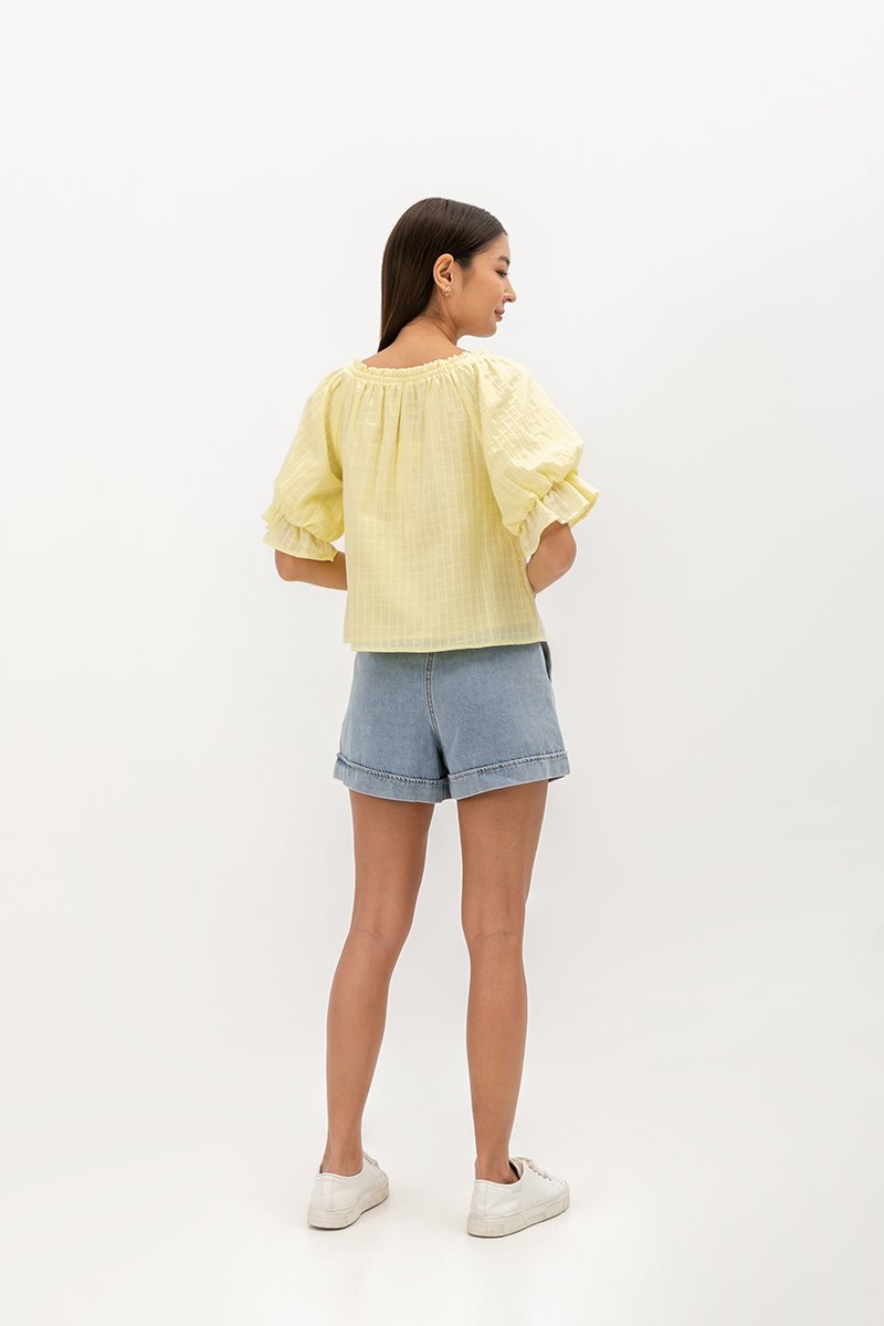 ALVA PUFF SLEEVE TIE-NECK TOP