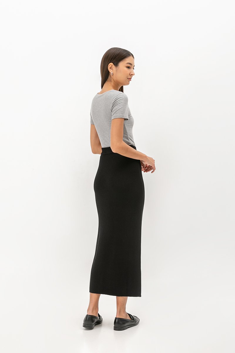 LUCIA KNITTED SKIRT WITH SLIT