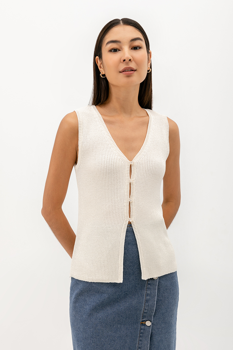 NAURA BUTTONDOWN KNIT SLEEVELESS TOP