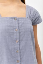 NICOLA BUTTONDOWN TOP