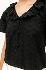 SHYE RUFFLE COLLAR EYELET TOP SHYE RUFFLE COLLAR EYELET TOP