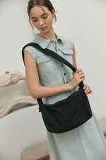SANDER MULTI-WAY SCRUNCHIE BAG