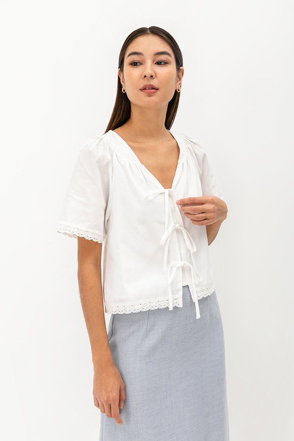 SANNY TIE FRONT LACE HEM TOP SANNY TIE FRONT LACE HEM TOP
