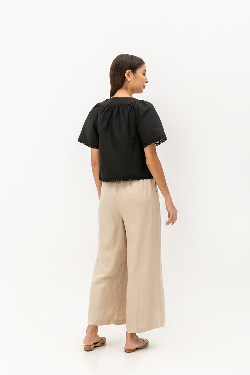 SANNY TIE FRONT LACE HEM TOP