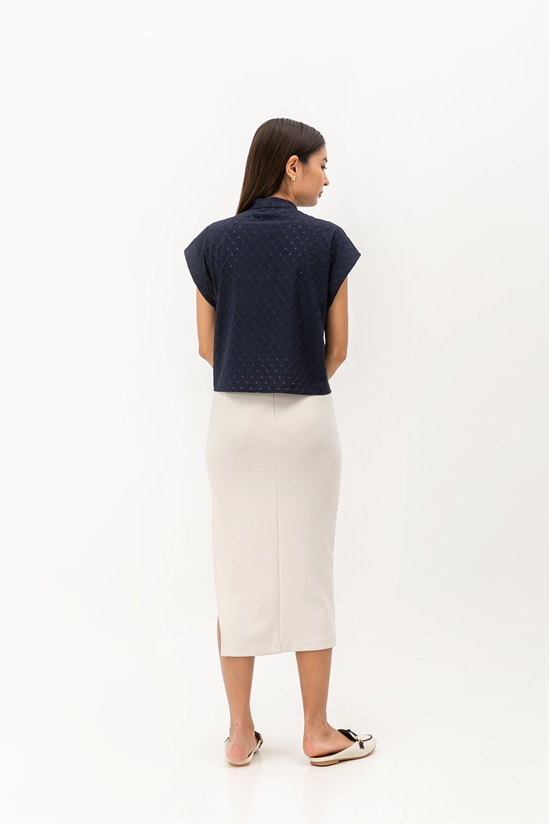 LIVIE MANDARIN COLLAR EYELET TOP