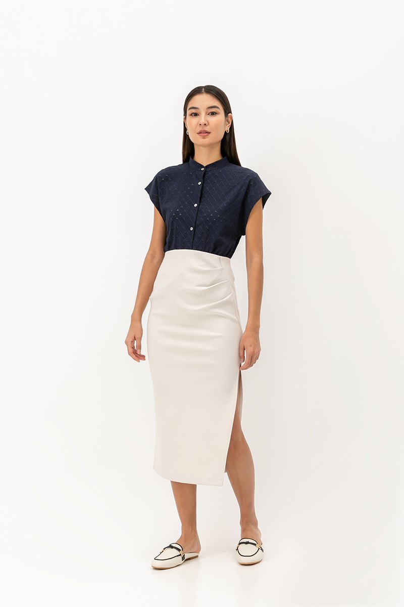 LIVIE MANDARIN COLLAR EYELET TOP