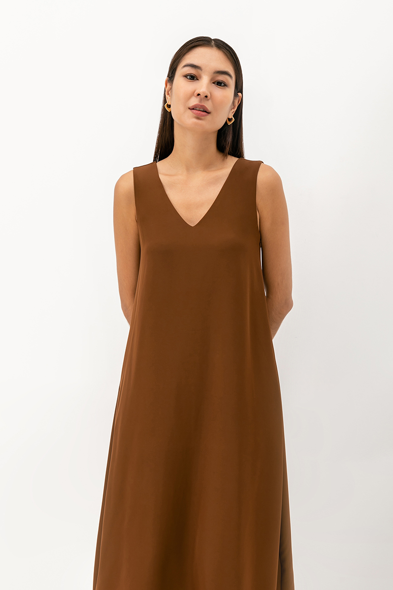 CAROL V BACK SLEEVELESS MAXI DRESS