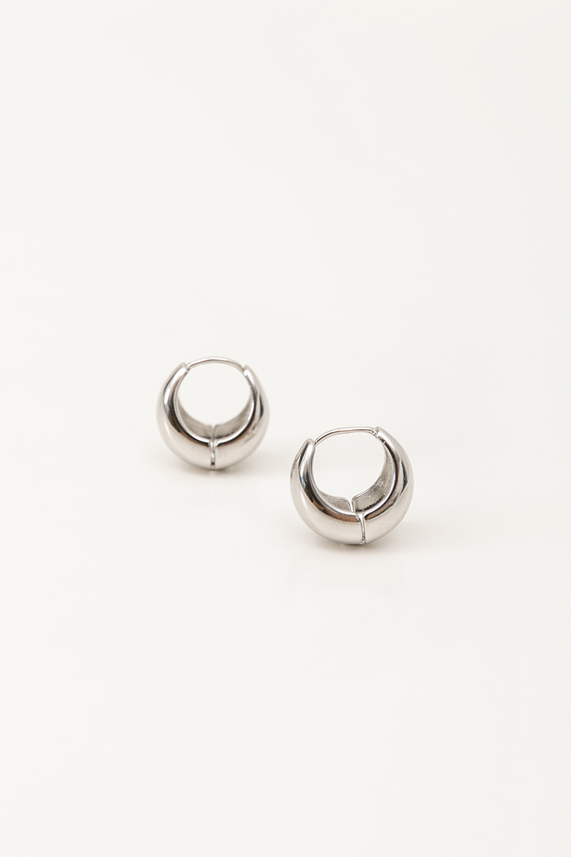 BENJIE HUGGY HOOP EARRINGS