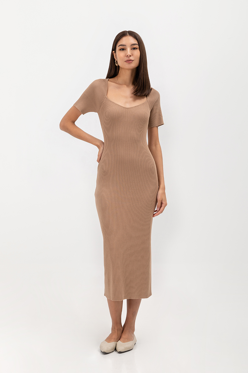 KAIRO SWEETHEART NECKLINE KNIT MIDI DRESS