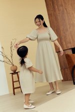 CASIE PUFF SLEEVE SMOCKED MIDI DRESS