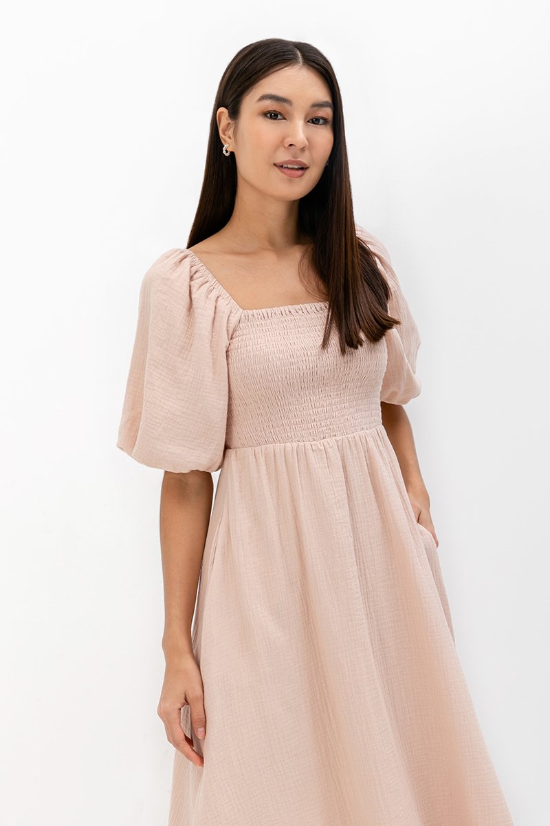 CASIE PUFF SLEEVE SMOCKED MIDI DRESS