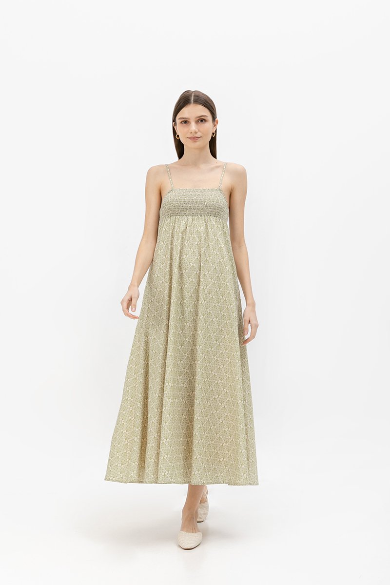 KRISSA PRINT SMOCKED CAMI MIDI DRESS KRISSA PRINT SMOCKED CAMI MIDI DRESS