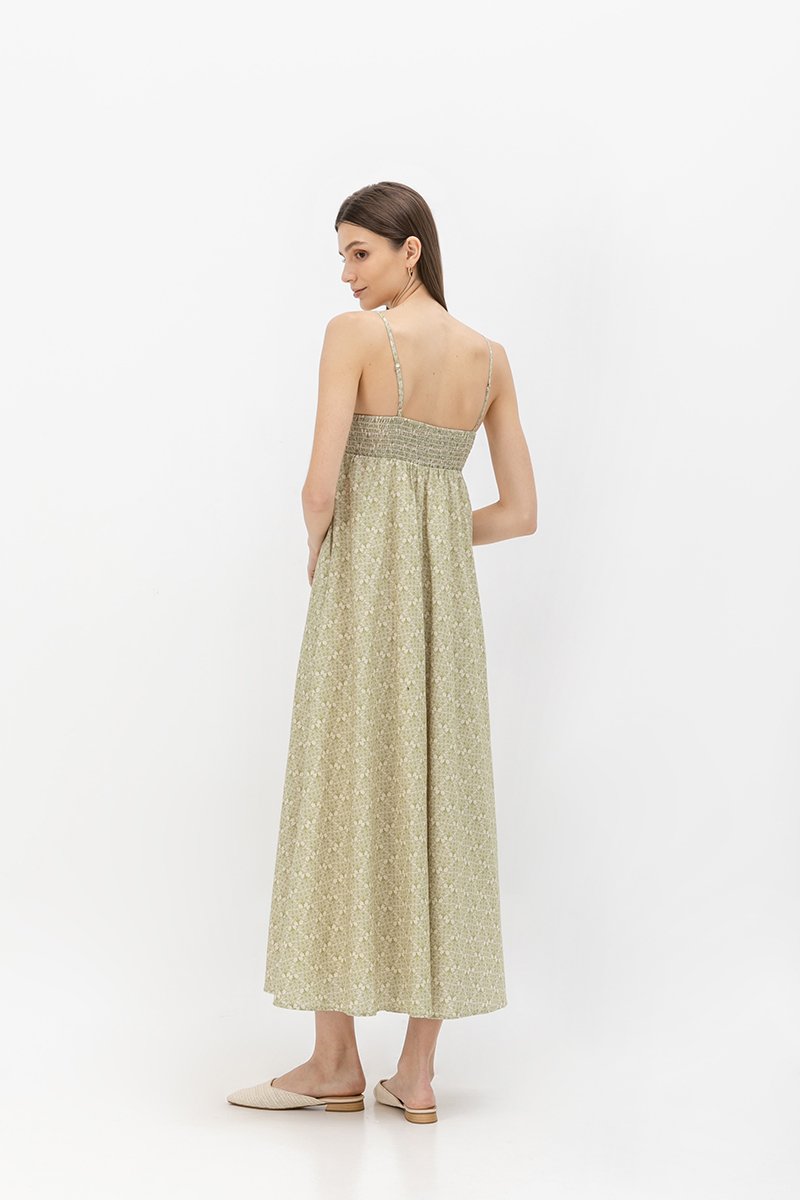 KRISSA PRINT SMOCKED CAMI MIDI DRESS KRISSA PRINT SMOCKED CAMI MIDI DRESS