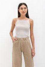 WESLEY PLEATED STRAIGHT LEG DENIM JEANS (PETITE)