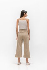 WESLEY PLEATED STRAIGHT LEG DENIM JEANS (PETITE)