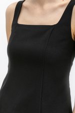 FLORINE SQUARE NECK PANEL TOP