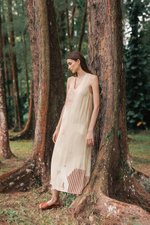 CASCADIA PRINTED BACK TWIST LINEN DRESS
