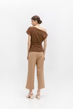 AMIRA ASYMMETRIC OFF SHOULDER TOP W BELT