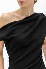 AMIRA ASYMMETRIC OFF SHOULDER TOP W BELT