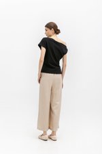 AMIRA ASYMMETRIC OFF SHOULDER TOP W BELT